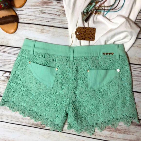NWT Stretchy I Too Boho Mint Crochet Short - Picture 2 of 6